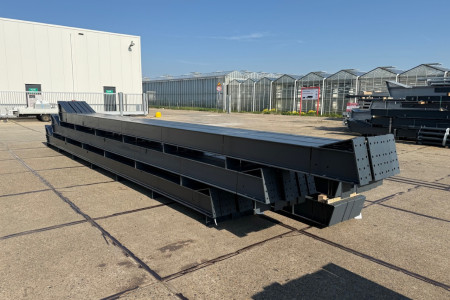 19.00 x 50.00m (950m²)